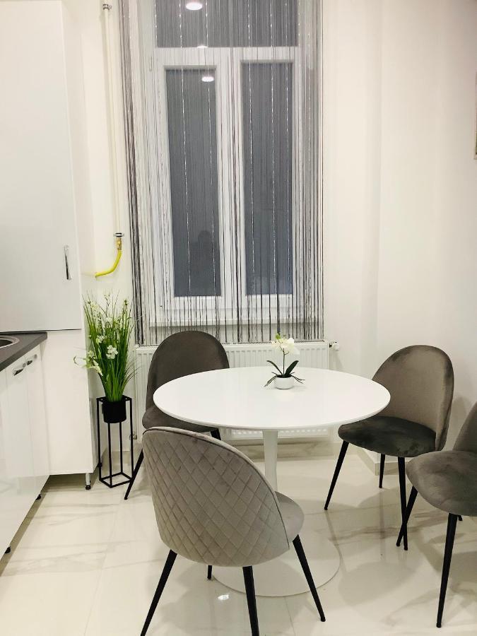 Belvarosi Apartman 1 Apartment Miskolc Exterior photo